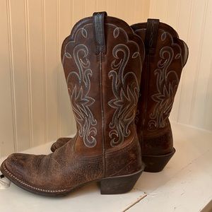 Ariat cowboy boots